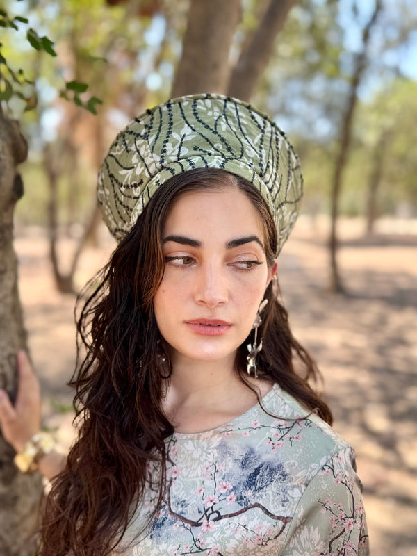 כובע שיק שיפון ירוק פייטים (7900046196912)