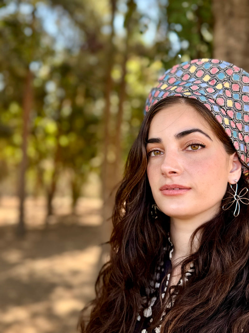 כובע שיק גובלן עיגולים צבעוניים (7900038693040)